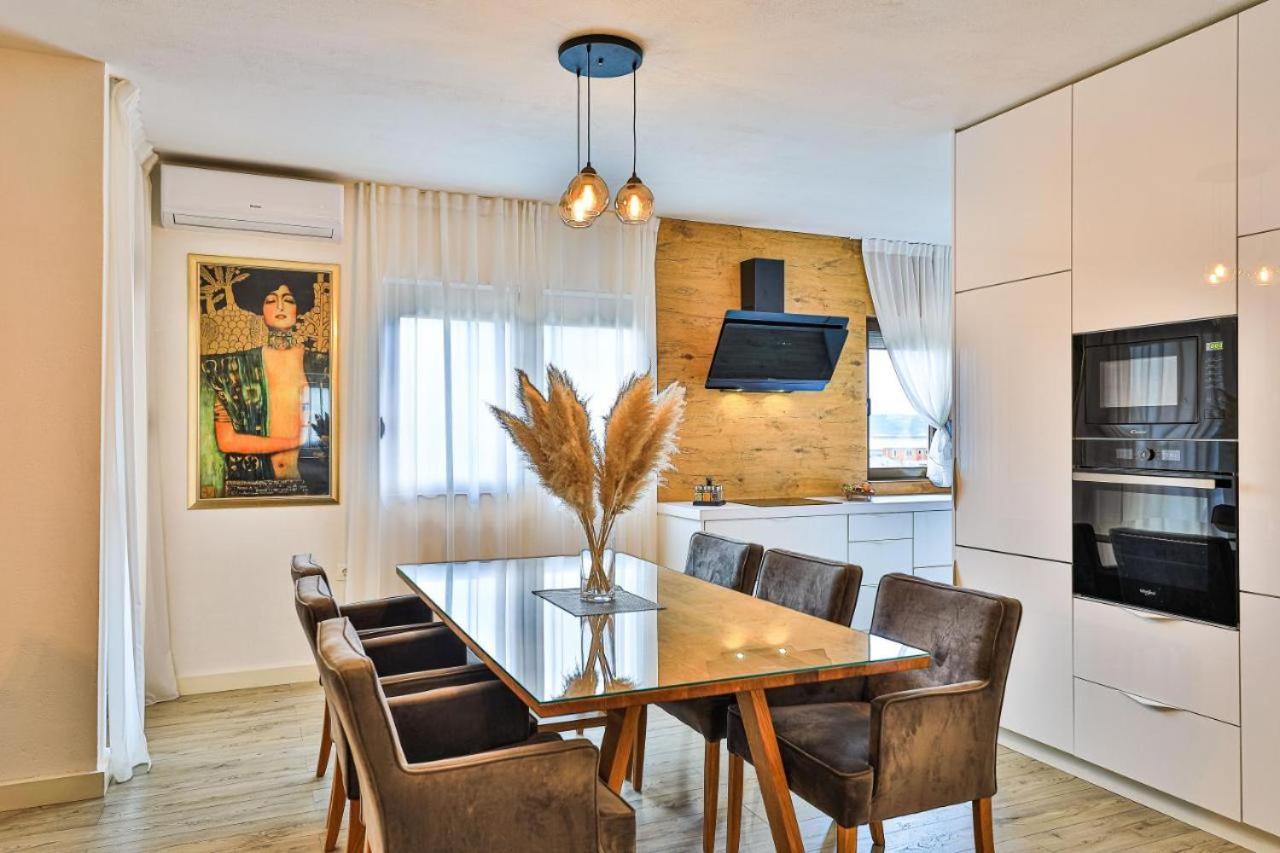 Kaštela Ipm Apartments מראה חיצוני תמונה
