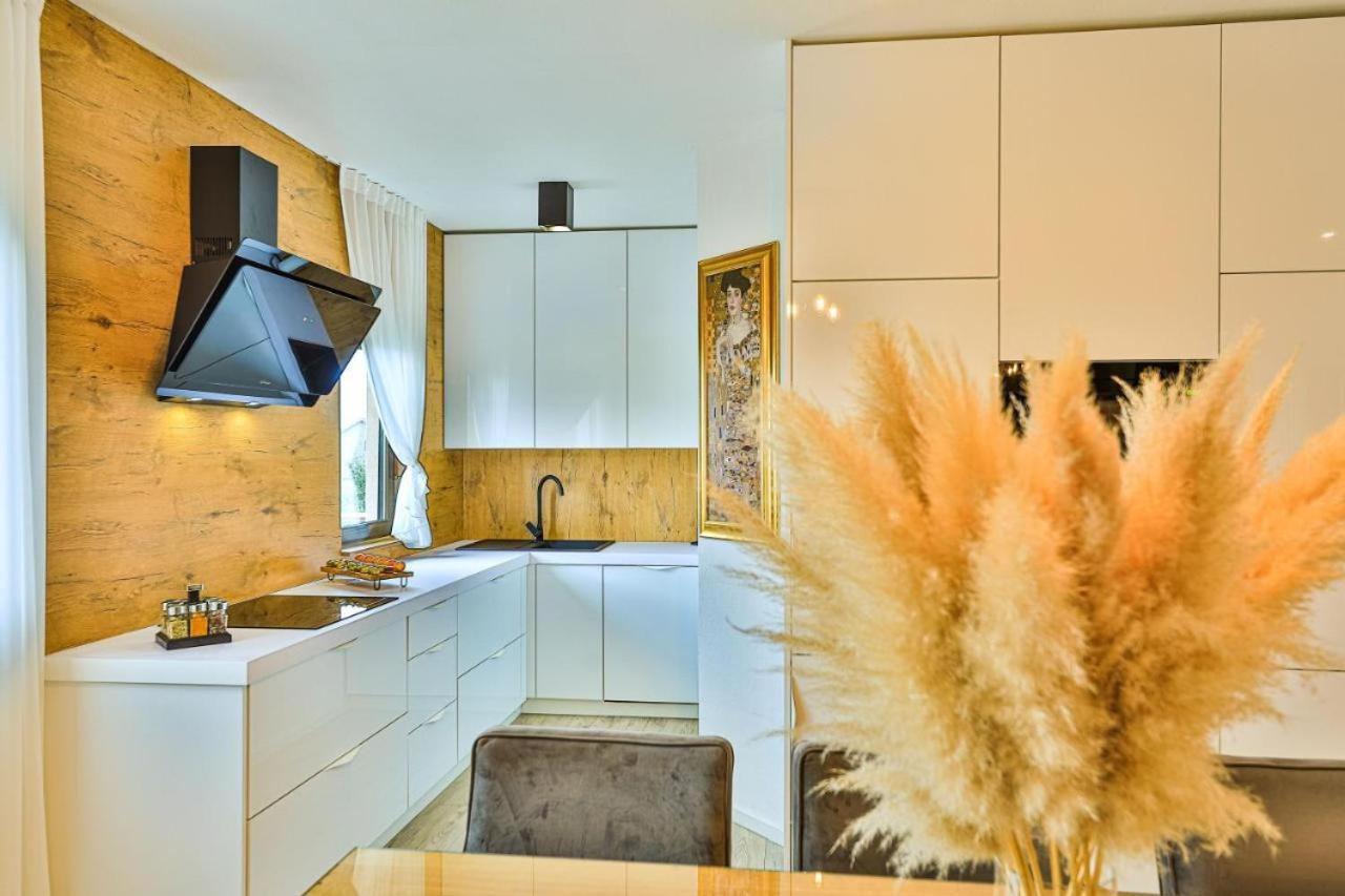 Kaštela Ipm Apartments מראה חיצוני תמונה