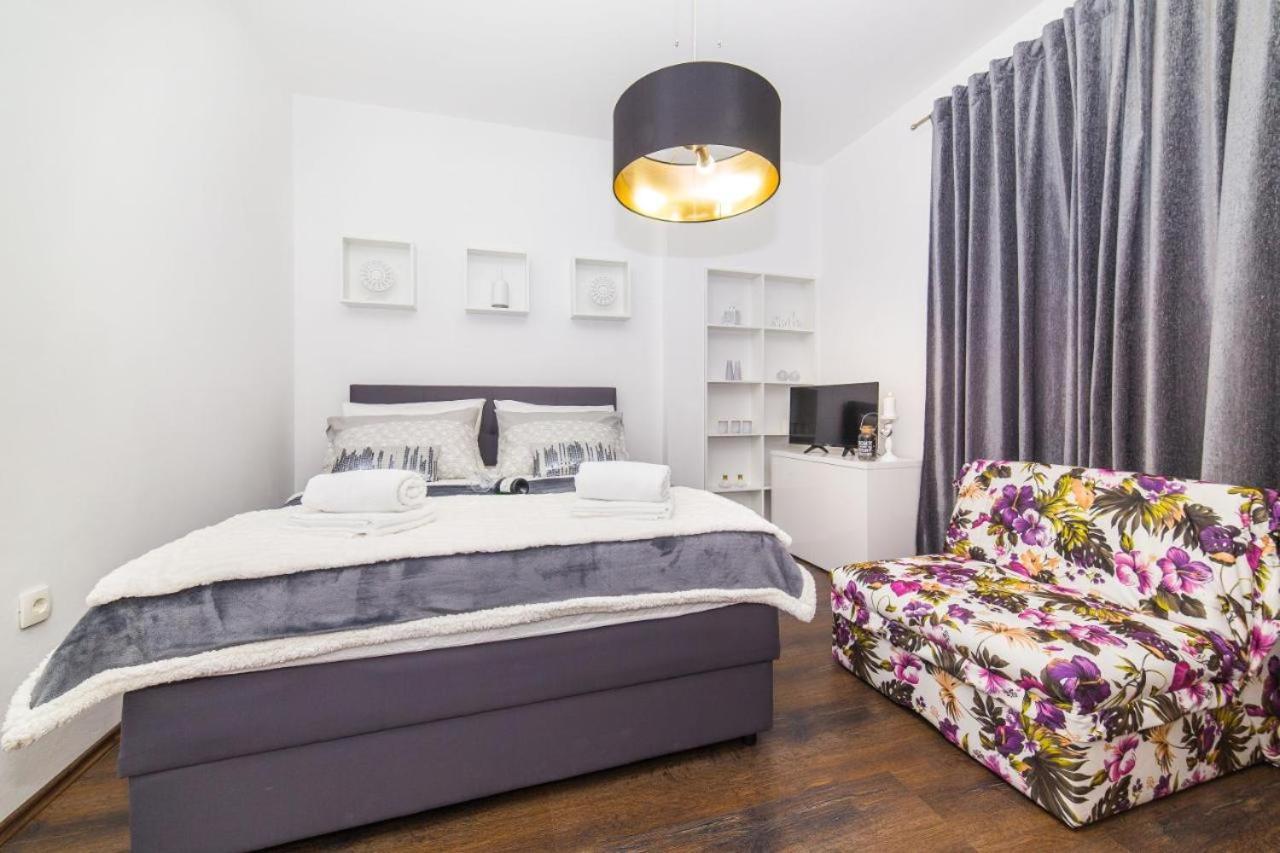 Kaštela Ipm Apartments מראה חיצוני תמונה